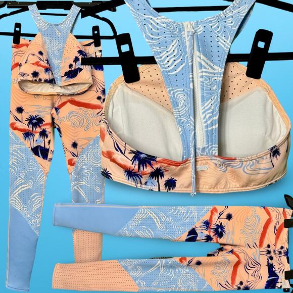 Roxy Hawaiian Palm Tree Rash Guard - Excellent Condition! - Picture 1 of 12